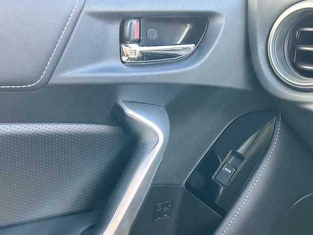 トヨタ ８６ GT 福岡県 2021(令3)年 3.3万km クリスタルホワイトパール 純正7インチナビ/【AM/FM/CD/DVD/SD/BT/フルセグTV】/バックカメラ/6速MT/モデリスタエアロFSR/柿本2本出しマフラー/ブリッツ車高調/社外ホイールスペーサー/LEDヘッドライト＆フォグランプ/ETC/電動格納ミラー/ステアリングスイッチ/デュアルエアコン