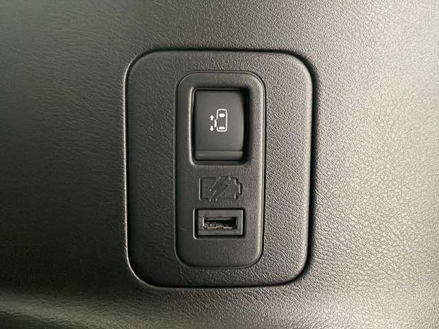 日産 セレナ e－パワー ハイウェイスター V 茨城県 2021(令3)年 5.7万km ブリリアントホワイトパール 2トーン プロパイロット　衝突軽減ブレーキ　ワンオーナー　純正１０インチナビ　全方位カメラ　デジタルインナーミラー　ドライブレコーダー　両側電動スライドドア　フルセグテレビ　ＬＥＤヘッドライト　コーナーセンサー