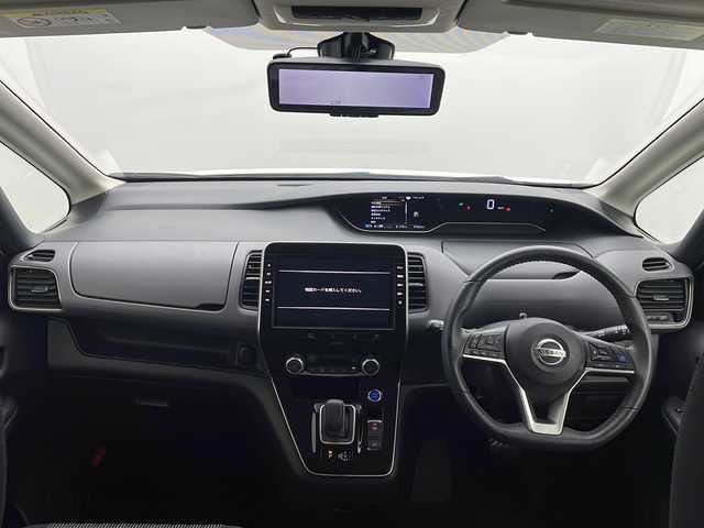 日産 セレナ e－パワー ハイウェイスター V 茨城県 2021(令3)年 5.7万km ブリリアントホワイトパール 2トーン プロパイロット　衝突軽減ブレーキ　ワンオーナー　純正１０インチナビ　全方位カメラ　デジタルインナーミラー　ドライブレコーダー　両側電動スライドドア　フルセグテレビ　ＬＥＤヘッドライト　コーナーセンサー