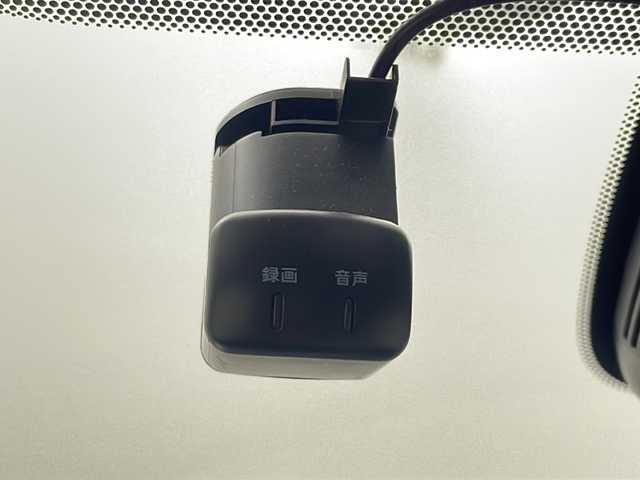 日産 セレナ e－パワー ハイウェイスター V 茨城県 2021(令3)年 5.7万km ブリリアントホワイトパール 2トーン プロパイロット　衝突軽減ブレーキ　ワンオーナー　純正１０インチナビ　全方位カメラ　デジタルインナーミラー　ドライブレコーダー　両側電動スライドドア　フルセグテレビ　ＬＥＤヘッドライト　コーナーセンサー