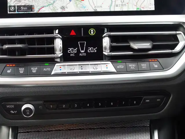 ＢＭＷ ＢＭＷ ３２０ｄ xDrive Mスポーツ EDジョイ+ 埼玉県 2021(令3)年 2.6万km アルピンホワイトⅢ 特別仕様車/ブラックハーフレザーシート/アダプティブクルーズコントロール/インテリジェントセーフティ/CarPlay/パークディスタンスコントロール/ブラインドスポットモニター/コンフォートアクセス/全周囲カメラ/純正ナビ/ドラレコ/ETC/ワイヤレス充電/シートヒーター/シートポジションメモリー機能/Bluetooth