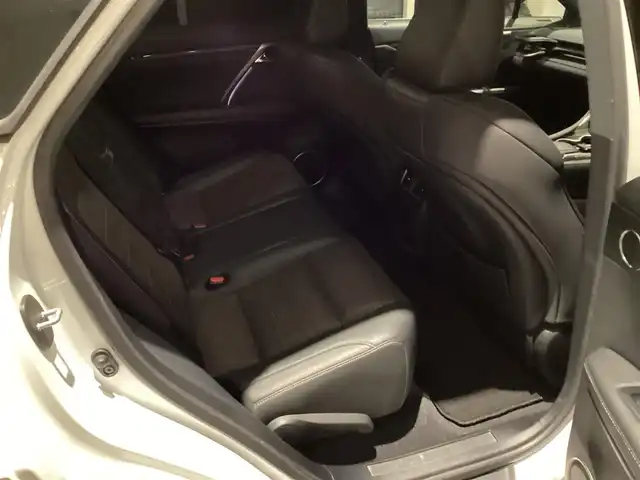 レクサス ＲＸ 200t Fスポーツ 愛知県 2017(平29)年 10.1万km ホワイトノーヴァガラスフレーク メーカーナビ　/バックカメラ　/全方位カメラ　/革シート　/シートヒーター　/ベンチレーション　/ドライブレコーダー　/ＨＵＤ　/ステアリングヒーター　/パワーバックドア　/ビルトインＥＴＣ　/レーダークルーズコントロール　/パドルシフト　/サンルーフ