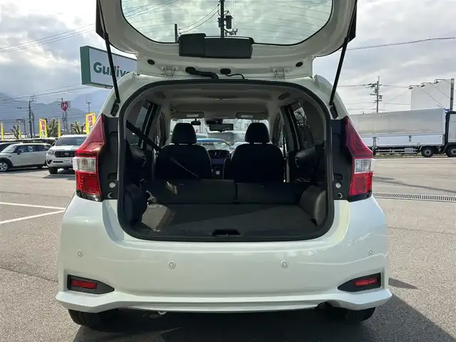 日産 ノート e－パワー メダリスト 愛媛県 2018(平30)年 3.5万km ブリリアントホワイトパール 純正ナビ（Bluetooth/フルセグTV）/アラウンドビューモニター/デジタルインナーミラー/インテリジェントクルーズコントロール/ETC/前方ドライブレコーダー/純正フロアマット/純正アルミホイール/ハーフレザー/前後コーナーセンサー/LEDヘッドライト