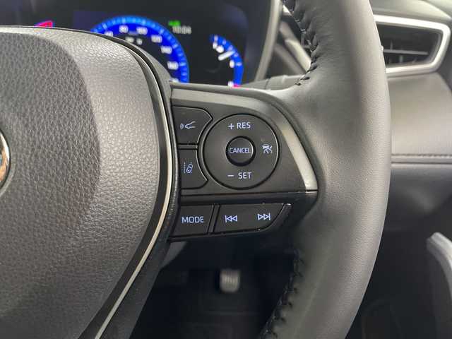 トヨタ カローラ クロス ハイブリッド Z 神奈川県 2022(令4)年 4.2万km アティチュードブラックマイカ 純正9インチディスプレイオーディオ/Bluetooth・CD・DVD・USB・フルセグTV・Miracast/パノラミックビューモニター/ブラインドスポットモニター/セーフティセンス/レーダークルーズコントロール/ハンズフリーパワーバックドア/ハーフレザーシート/シートヒーター/運転席パワーシート・シートリフター/前後ドライブレコーダー/ビルトインETC/LEDヘッドランプ・フォグランプ/純正フロアマット/純正18インチアルミホイール/オートマチックハイビーム/プリクラッシュセーフティ/レーントレーシングアシスト/ロードサインアシスト