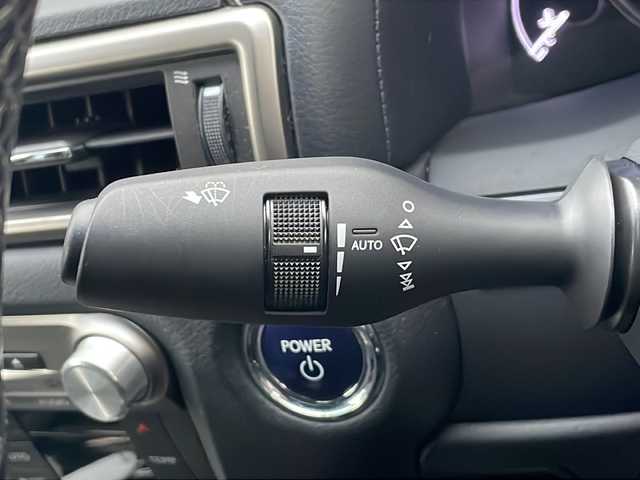 レクサス ＧＳ 300h Fスポーツ 愛知県 2013(平25)年 9万km スターライトブラックガラスフレーク /禁煙車//TRDフロントスポイラー//純正フロントドライブレコーダー//レザーシート//パワーシート//シートメモリー//シートヒーター//シートベンチレーション//ランバーサポート//純正HDDナビ//AM/FM/CD/DVD/SD/BT/USB//AUX/フルセグ//ビルトインETC//AFS//TRC//VSC//クルーズコントロール//LEDオートライト//フロントフォグランプ//ヘッドライトウォッシャー//MTモード付AT//本革巻ステアリング//ステアリングスイッチ//パドルシフト//電動チルトテレスコピック//自動防眩ミラー//オートリトラウィンカーミラー//ドライブモード//EVモード//SNOWモード//電動パーキングブレーキ//ブレーキホールド//電動リヤサンシェード//スマートキー//スペアキー2本//プッシュスタート//純正19インチAW//取扱説明書//ディーラー記録簿H25～H29