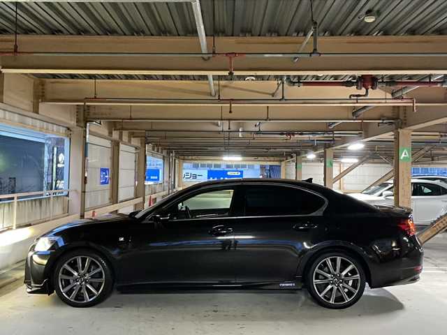 レクサス ＧＳ 300h Fスポーツ 愛知県 2013(平25)年 9万km スターライトブラックガラスフレーク /禁煙車//TRDフロントスポイラー//純正フロントドライブレコーダー//レザーシート//パワーシート//シートメモリー//シートヒーター//シートベンチレーション//ランバーサポート//純正HDDナビ//AM/FM/CD/DVD/SD/BT/USB//AUX/フルセグ//ビルトインETC//AFS//TRC//VSC//クルーズコントロール//LEDオートライト//フロントフォグランプ//ヘッドライトウォッシャー//MTモード付AT//本革巻ステアリング//ステアリングスイッチ//パドルシフト//電動チルトテレスコピック//自動防眩ミラー//オートリトラウィンカーミラー//ドライブモード//EVモード//SNOWモード//電動パーキングブレーキ//ブレーキホールド//電動リヤサンシェード//スマートキー//スペアキー2本//プッシュスタート//純正19インチAW//取扱説明書//ディーラー記録簿H25～H29