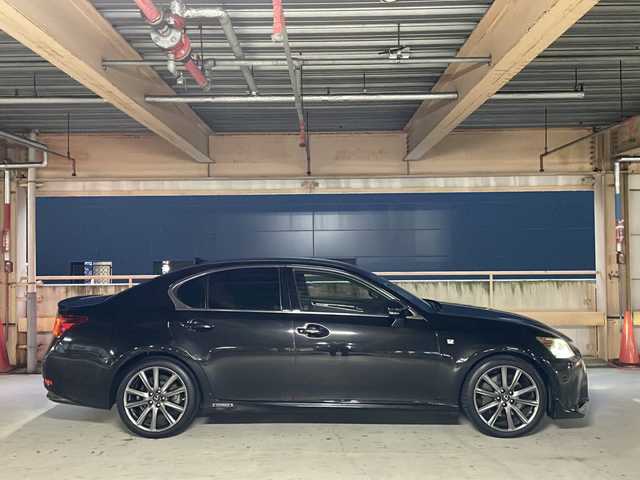 レクサス ＧＳ 300h Fスポーツ 愛知県 2013(平25)年 9万km スターライトブラックガラスフレーク /禁煙車//TRDフロントスポイラー//純正フロントドライブレコーダー//レザーシート//パワーシート//シートメモリー//シートヒーター//シートベンチレーション//ランバーサポート//純正HDDナビ//AM/FM/CD/DVD/SD/BT/USB//AUX/フルセグ//ビルトインETC//AFS//TRC//VSC//クルーズコントロール//LEDオートライト//フロントフォグランプ//ヘッドライトウォッシャー//MTモード付AT//本革巻ステアリング//ステアリングスイッチ//パドルシフト//電動チルトテレスコピック//自動防眩ミラー//オートリトラウィンカーミラー//ドライブモード//EVモード//SNOWモード//電動パーキングブレーキ//ブレーキホールド//電動リヤサンシェード//スマートキー//スペアキー2本//プッシュスタート//純正19インチAW//取扱説明書//ディーラー記録簿H25～H29