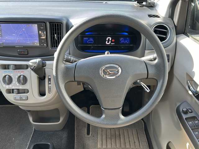 ダイハツ ミラ イース Xf メモリアルエディション 山形県 2013(平25)年 5.1万km ブラックマイカメタリック 禁煙車/4WD/純正ナビ/（Bluetooth/CD/DVD/フルセグ)/バックカメラ/ETC/社外AW/純正フロアマット/社外AWスタッドレス(155/65/R14・6mm)4本積載/電動格納ミラー/スペアキー/ドアバイザー/保証書/記録簿