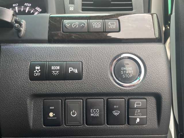 トヨタ ヴェルファイア 2．4Z Gエディション 青森県 2014(平26)年 9.6万km ホワイトパールクリスタルシャイン 4WD/純正メーカーHDDナビ・フルセグTV/CD・DVD・Bluetooth・USB/OPプレミアムサウンド18スピーカー/OPリアエンターテイメントシステム/純正9インチ後席モニター/OPパノラミックビューモニター/前席パワーシート/両側パワースライドドア/パワーバックドア/クルーズコントロール/クリアランスソナー/ワイパーデアイサー/社外ドラレコ一体型デジタルインナーミラー/ビルトインETC/AC100V100W/純正エンジンスターター/HIDヘッドライト/HIDフォグランプ/純正18インチアルミ/モデリスタフロントグリル