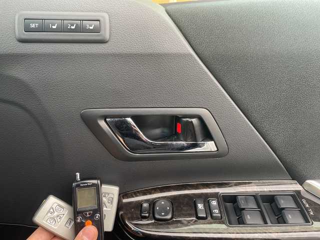 トヨタ ヴェルファイア 2．4Z Gエディション 青森県 2014(平26)年 9.6万km ホワイトパールクリスタルシャイン 4WD/純正メーカーHDDナビ・フルセグTV/CD・DVD・Bluetooth・USB/OPプレミアムサウンド18スピーカー/OPリアエンターテイメントシステム/純正9インチ後席モニター/OPパノラミックビューモニター/前席パワーシート/両側パワースライドドア/パワーバックドア/クルーズコントロール/クリアランスソナー/ワイパーデアイサー/社外ドラレコ一体型デジタルインナーミラー/ビルトインETC/AC100V100W/純正エンジンスターター/HIDヘッドライト/HIDフォグランプ/純正18インチアルミ/モデリスタフロントグリル