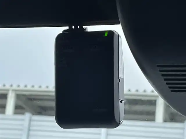 ホンダ Ｎ ＢＯＸ カスタム ターボ コーディネートS 滋賀県 2024(令6)年 0.7万km プラチナホワイトパール 純正9インチナビ/【Bluetooth/USB/フルセグTV】/両側パワースライドドア/フルプライムスムースシート/ホンダセンシング/・衝突軽減ブレーキ/・先行車発進お知らせ機能/・歩行者事故低減ステアリング/・路外逸脱抑制機能/・標識認識機能/・渋滞追従機能付アダプティブクルーズコントロール/・車線維持支援システム/・誤発進抑制機能/・後方誤発進抑制機能/・近距離衝突軽減ブレーキ/・急アクセル抑制機能/・パーキングセンサーシステム/・オートハイビーム/バックカメラ/LEDヘッドライト/前方ドライブレコーダー/ビルトインETC/D/Nシートヒーター/後席ロールサンシェード/パドルシフト/プッシュスタート/スマートキー/ステアリングリモコン