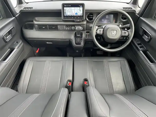 ホンダ Ｎ ＢＯＸ カスタム ターボ コーディネートS 滋賀県 2024(令6)年 0.7万km プラチナホワイトパール 純正9インチナビ/【Bluetooth/USB/フルセグTV】/両側パワースライドドア/フルプライムスムースシート/ホンダセンシング/・衝突軽減ブレーキ/・先行車発進お知らせ機能/・歩行者事故低減ステアリング/・路外逸脱抑制機能/・標識認識機能/・渋滞追従機能付アダプティブクルーズコントロール/・車線維持支援システム/・誤発進抑制機能/・後方誤発進抑制機能/・近距離衝突軽減ブレーキ/・急アクセル抑制機能/・パーキングセンサーシステム/・オートハイビーム/バックカメラ/LEDヘッドライト/前方ドライブレコーダー/ビルトインETC/D/Nシートヒーター/後席ロールサンシェード/パドルシフト/プッシュスタート/スマートキー/ステアリングリモコン