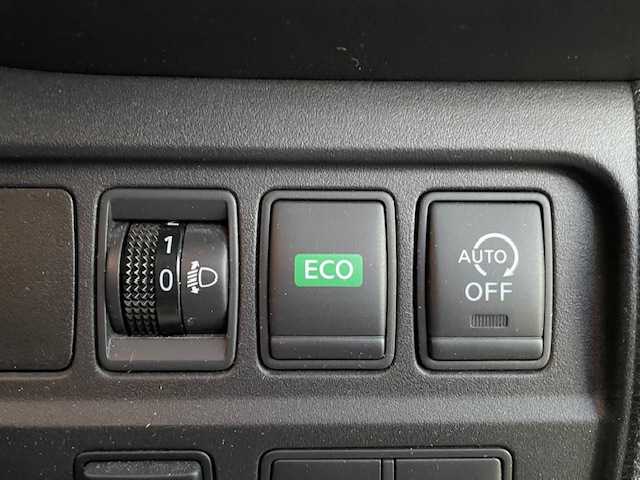 日産 セレナ ハイウェイスター 富山県 2017(平29)年 10.3万km ダイヤモンドブラック (株)IDOMが運営する【じしゃロン富山店】の自社ローン対象車両になります。こちらは現金ご利用時の価格です。自社ローンご希望の方は別途その旨お申付け下さい。/純正フリップダウンモニター/純正ナビ/FM/AM/CD/DVD/フルセグ/SD/Bluetooth/ETC/両側パワースライドドア/衝突軽減アシスト/横滑り防止/クルーズコントロール/８人乗り/プッシュスタート/スマートキー/純正ホイール積み込み/ハロゲンライト