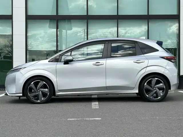 日産 オーラ G 和歌山県 2021(令3)年 5.8万km ブリリアントシルバー BOSEプレミアムサウンド/純正ナビ/フルセグTV/HDMI/デジタルインナーミラー/パノラミックビューモニター/エマージェンシーブレーキ/プロパイロット/レーンキープ/BSW/ハンドル支援/ハーフレザーシート/ドライブレコーダー/ビルトインETC2.0/純正アルミホイール/純正フロアマット/LEDヘッドライト/オートライト