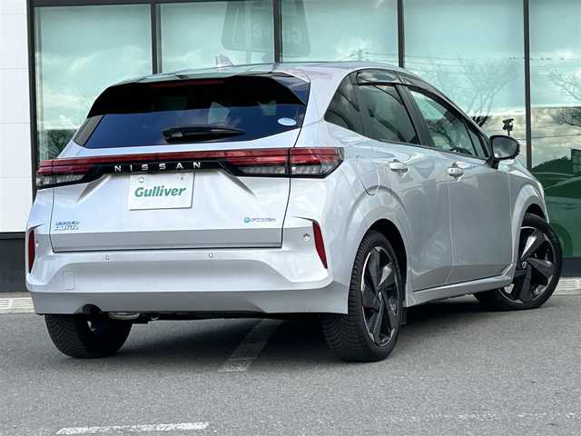 日産 オーラ G 和歌山県 2021(令3)年 5.8万km ブリリアントシルバー BOSEプレミアムサウンド/純正ナビ/フルセグTV/HDMI/デジタルインナーミラー/パノラミックビューモニター/エマージェンシーブレーキ/プロパイロット/レーンキープ/BSW/ハンドル支援/ハーフレザーシート/ドライブレコーダー/ビルトインETC2.0/純正アルミホイール/純正フロアマット/LEDヘッドライト/オートライト