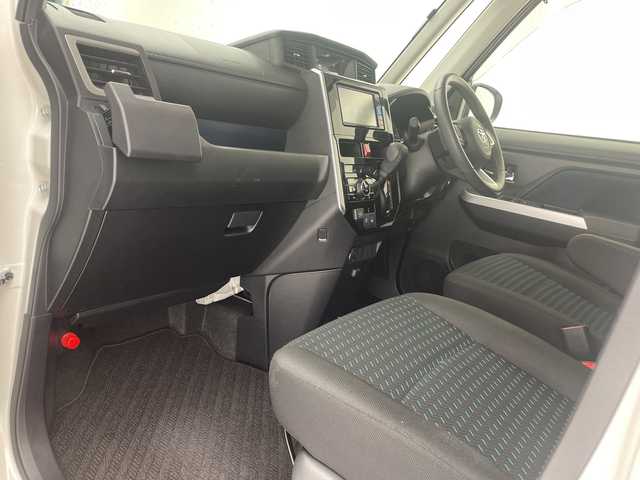 トヨタ ルーミー カスタムG 沖縄県 2023(令5)年 3.1万km パールホワイトⅢ 禁煙車/純正ナビ【NMZK-W73D】/（フルセグTV　CD　DVD　Bluetooth）/バックカメラ/ビルトインETC2.0/電動パーキング/レーダークルーズコントロール/アイドリングストップ/両側パワースライドドア/スマートアシスト/純正フロアマット/LEDヘッドライト/前後コーナーセンサー/ミュージックプレイヤー接続（IPod）/スマートキー/スペアキー/保証書/取扱説明書