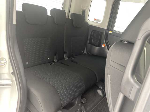 トヨタ ルーミー カスタムG 沖縄県 2023(令5)年 3.1万km パールホワイトⅢ 禁煙車/純正ナビ【NMZK-W73D】/（フルセグTV　CD　DVD　Bluetooth）/バックカメラ/ビルトインETC2.0/電動パーキング/レーダークルーズコントロール/アイドリングストップ/両側パワースライドドア/スマートアシスト/純正フロアマット/LEDヘッドライト/前後コーナーセンサー/ミュージックプレイヤー接続（IPod）/スマートキー/スペアキー/保証書/取扱説明書