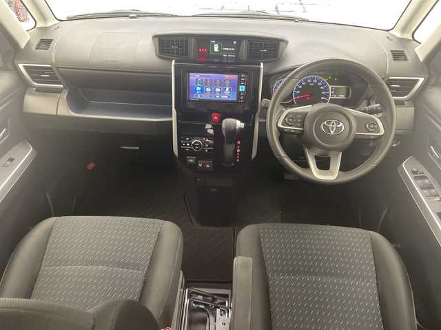 トヨタ ルーミー カスタムG 沖縄県 2023(令5)年 3.1万km パールホワイトⅢ 禁煙車/純正ナビ【NMZK-W73D】/（フルセグTV　CD　DVD　Bluetooth）/バックカメラ/ビルトインETC2.0/電動パーキング/レーダークルーズコントロール/アイドリングストップ/両側パワースライドドア/スマートアシスト/純正フロアマット/LEDヘッドライト/前後コーナーセンサー/ミュージックプレイヤー接続（IPod）/スマートキー/スペアキー/保証書/取扱説明書