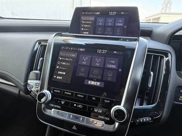 トヨタ クラウン ハイブリッド RS アドバンス 佐賀県 2018(平30)年 12.5万km プレシャスブラックパール トヨタセーフティーセンス/プリクラッシュセーフティー/レーンディパーチャーアラート/レーントレーシングアシスト/クリアランスソナー/レーダークルーズコントロール/レザーシートパッケージ/本革シート/前席シートヒーター/前席シートベンチレーション/ステアリングヒーター/助手席肩口パワーシートスイッチ/合成皮革巻きオーナメント表皮/純正ナビゲーション/AM/FM/Bluetooth/フルセグ/CD/DVD//バックカメラ/純正18インチアルミホイール/純正リアスポイラー/後席スモークフィルム/後席オートサンシェード/スマートキー/スペアキー/パドルシフト/LEDヘッドライト/前方ドライブレコーダー/USB入力端子