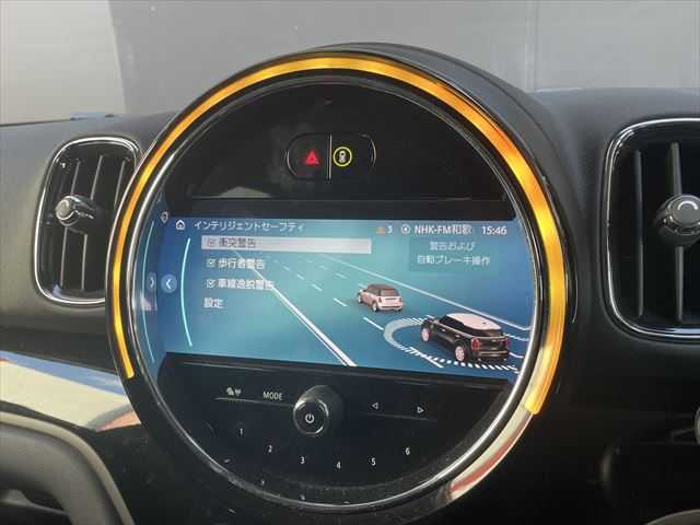 ＭＩＮＩ ＢＭＷ ミニ クロスオーバー クーパー D 和歌山県 2021(令3)年 2.8万km 緑 ACC/インテリジェントセーフティ/純正ナビ/バックカメラ/ドライブレコーダー/コンフォートアクセス/オートテールゲート/LEDヘッドライト/コーナーセンサー/アイドリングストップ/ETC