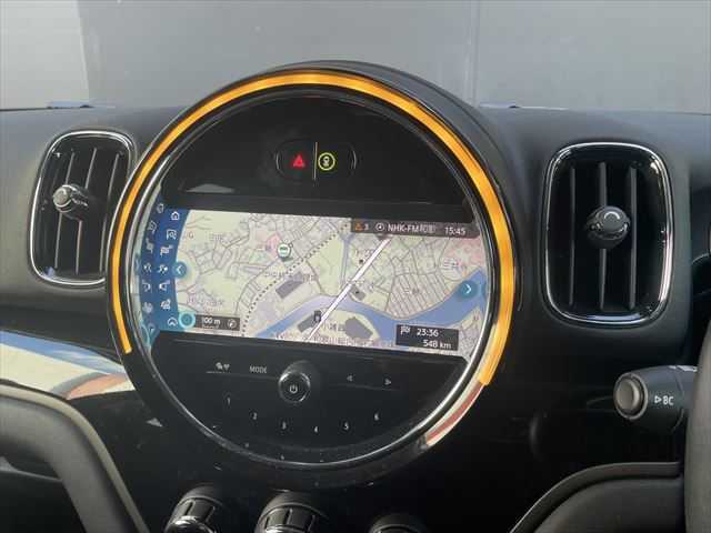 ＭＩＮＩ ＢＭＷ ミニ クロスオーバー クーパー D 和歌山県 2021(令3)年 2.8万km 緑 ACC/インテリジェントセーフティ/純正ナビ/バックカメラ/ドライブレコーダー/コンフォートアクセス/オートテールゲート/LEDヘッドライト/コーナーセンサー/アイドリングストップ/ETC