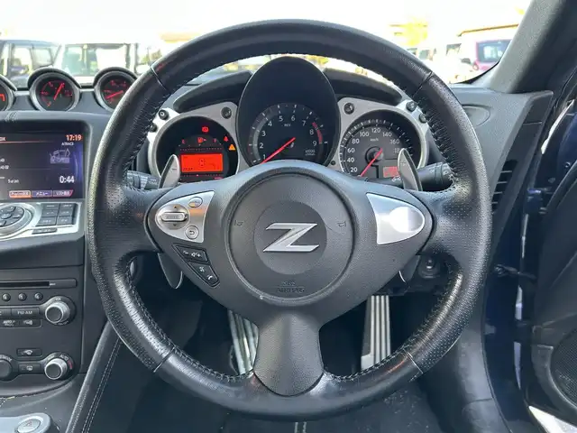 日産 フェアレディ Ｚ 静岡県 2013(平25)年 3.4万km ダークブルー 純正メーカーＯＰナビ　/ワンセグTV/DVD再生/Bluetooth/バックカメラ/ビルトインＥＴＣ/１８インチ純正アルミホイール/横滑り防止装置/電格ミラー/プッシュスタート/パドルシフト/スマートキー/保証書/取扱説明書