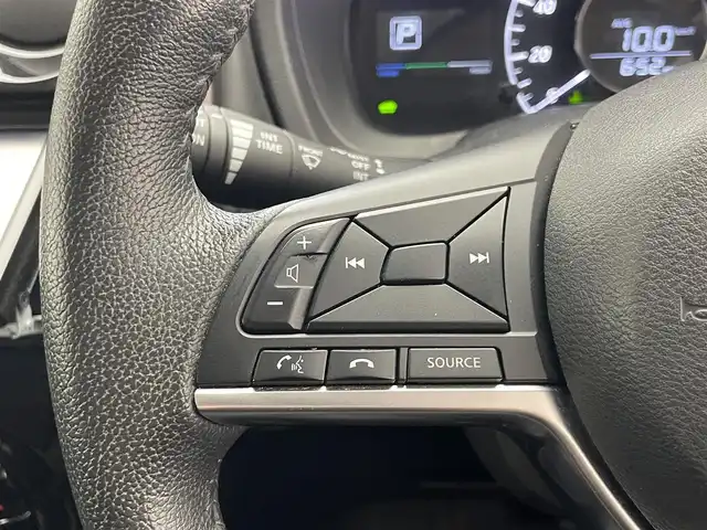 日産 ノート e－パワー メダリスト 愛知県 2020(令2)年 2.1万km ブリリアントシルバー 社外メモリナビ　Ｂｌｕｅｔｏｏｔｈ　ラジオ　全方位カメラ　デジタルインナーミラー　エマージェンシーブレーキ　衝突軽減　車線逸脱　追従クルコン　コーナーセンサー　ＬＥＤオートライト　ハーフレザー　禁煙車