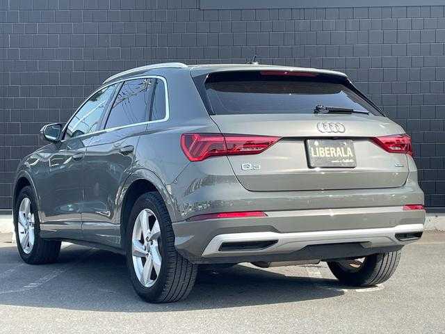 アウディ Ｑ３ 35TDIクワトロ アドバンスド 埼玉県 2020(令2)年 4.9万km グレーＭ 黒革　/シートヒーター　/パノラマサンルーフ　/アラウンドビューカメラ　/バーチャルコクピット　/ドラレコ　/ＥＴＣ