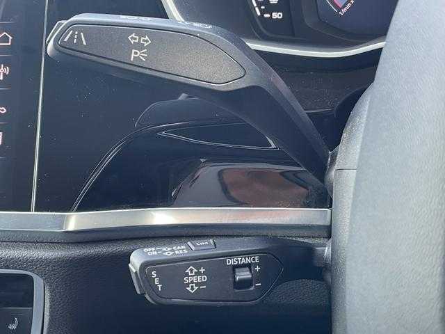 アウディ Ｑ３ 35TDIクワトロ アドバンスド 埼玉県 2020(令2)年 4.9万km グレーＭ 黒革　/シートヒーター　/パノラマサンルーフ　/アラウンドビューカメラ　/バーチャルコクピット　/ドラレコ　/ＥＴＣ