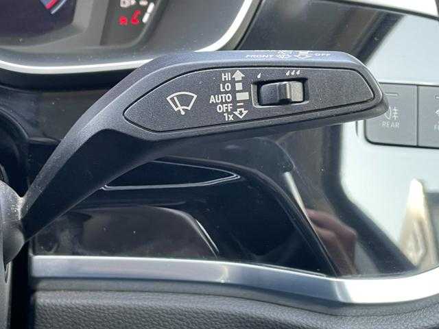アウディ Ｑ３ 35TDIクワトロ アドバンスド 埼玉県 2020(令2)年 4.9万km グレーＭ 黒革　/シートヒーター　/パノラマサンルーフ　/アラウンドビューカメラ　/バーチャルコクピット　/ドラレコ　/ＥＴＣ