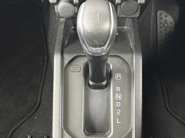 スズキ ジムニー XL 愛知県 2019(令1)年 2.1万km ジャングルグリーン 純正ディーラー7インチナビ/・フルセグ/・Bluetooth/ETC/前席シートヒーター/純正16インチアルミホイール/過給器/ABS/横滑り防止装置/ダウンヒルアシスト