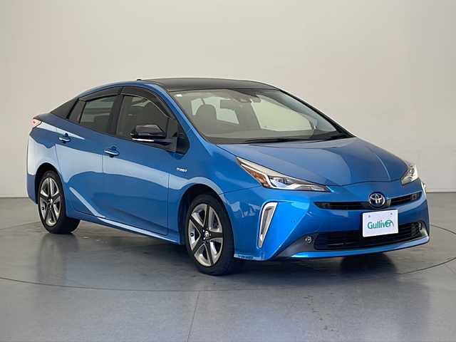 トヨタ プリウス S ツーリングセレクション 長野県 2019(平31)年 6.8万km ブルーM ４WD/寒冷地仕様/純正SDナビ（CD/DVD/SD/Bluetooth//フルセグTV/AM/FM）/トヨタセーフティセンス/・プリクラッシュセーフティ/・レーダークルーズコントロール/・レーンキープアシスト/・オートハイビーム/・クリアランスソナー/純正前方ドライブレコーダー/バックカメラ/デジタルインナーミラー/ビルトインETC/レザーシート/前席シートヒーター/LEDヘッドライト/フォグライト/オートライト/カーボン調ルーフフィルム/純正17インチAW/プッシュスタート/スマートキー/純正フロアマット