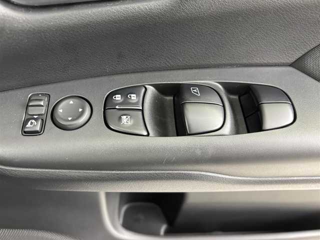 日産 セレナ e－パワー ハイウェイスター V 埼玉県 2020(令2)年 4.7万km ダークメタルグレー/ダイヤモンドブラック 純正ナビ（Bluetooth/CD/DVD/AM/FM）/フルセグTV/アラウンドビューモニター/プロパイロット/レーダークルーズコントロール/エマージェンシーブレーキ/横滑り防止装置/レーンキープアシスト/盗難防止装置/衝突軽減システム/コーナーセンサー/ステアリングヒーター/両側パワースライドドア/LEDヘッドライト/ETC/スマートキー