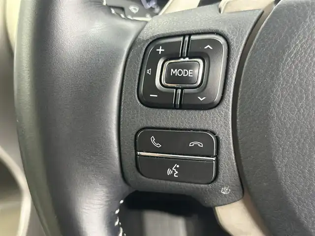 レクサス ＮＸ 300 バージョンL 愛知県 2017(平29)年 4.4万km ソニッククォーツ サンルーフ/レザーシート/後席電動リクライニングシート/純正10型メモリナビ/（CD/DVD/SD/フルセグTV/SD)/バックカメラ/前席シートベンチレーション/全席シートヒーター/全席パワーシート/ステアリングヒーター/ETC/ドライブレコーダー/レクサスセーフティシステム/・レーンキープアシスト/・プリクラッシュセーフティ/・クリアランスソナー/・パーキングサポートブレーキ/・ブラインドスポットモニター/・レーダークルーズコントロール/純正LEDヘッドライト/純正フロアマット/純正18インチAW