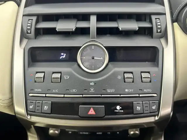 レクサス ＮＸ 300 バージョンL 愛知県 2017(平29)年 4.4万km ソニッククォーツ サンルーフ/レザーシート/後席電動リクライニングシート/純正10型メモリナビ/（CD/DVD/SD/フルセグTV/SD)/バックカメラ/前席シートベンチレーション/全席シートヒーター/全席パワーシート/ステアリングヒーター/ETC/ドライブレコーダー/レクサスセーフティシステム/・レーンキープアシスト/・プリクラッシュセーフティ/・クリアランスソナー/・パーキングサポートブレーキ/・ブラインドスポットモニター/・レーダークルーズコントロール/純正LEDヘッドライト/純正フロアマット/純正18インチAW