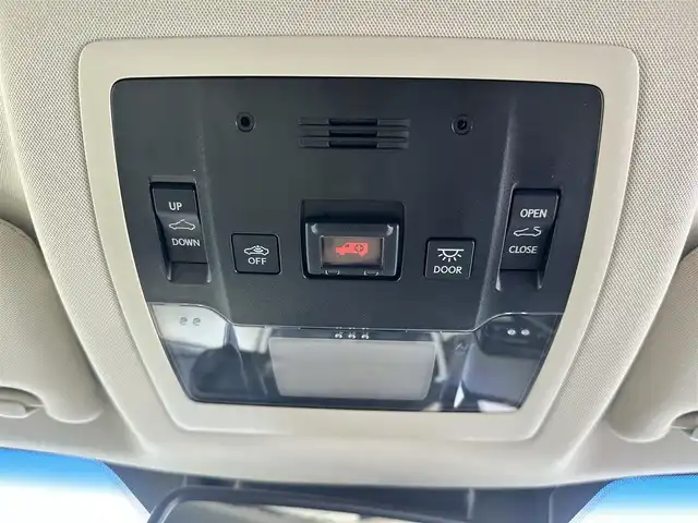 レクサス ＮＸ 300 バージョンL 愛知県 2017(平29)年 4.4万km ソニッククォーツ サンルーフ/レザーシート/後席電動リクライニングシート/純正10型メモリナビ/（CD/DVD/SD/フルセグTV/SD)/バックカメラ/前席シートベンチレーション/全席シートヒーター/全席パワーシート/ステアリングヒーター/ETC/ドライブレコーダー/レクサスセーフティシステム/・レーンキープアシスト/・プリクラッシュセーフティ/・クリアランスソナー/・パーキングサポートブレーキ/・ブラインドスポットモニター/・レーダークルーズコントロール/純正LEDヘッドライト/純正フロアマット/純正18インチAW