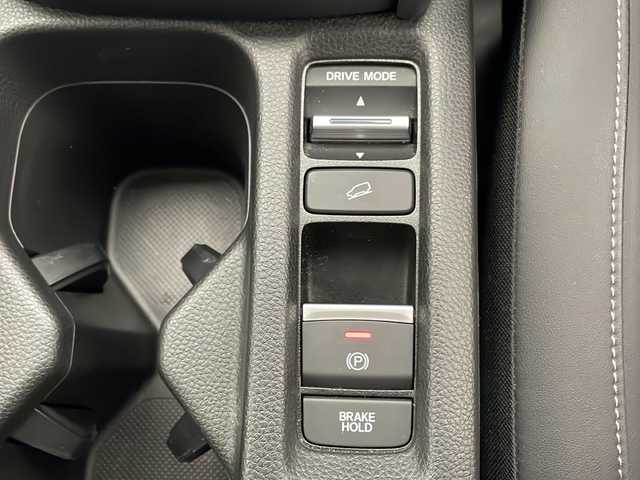 ホンダ ヴェゼル ハイブリッド e:HEV Z 宮崎県 2021(令3)年 3.6万km サンドカーキパール 禁煙車/ホンダセンシング/純正8型ナビTV/（VXM-215VFEi/CD/DVD/Bluetooth/フルセグTV)/純正バックカメラ/純正ドライブレコーダー/純正ETC/純正エアロ/純正18インチアルミ/純正LEDオートライト/純正LEDフォグ/純正フロアマット/アダプティブクルーズコントロール/レーンディパーチャーアラート/オートマチックハイビーム/ブラインドスポットモニター/ダウンヒルアシストコントロール/クリアランスソナー/電子パーキング/オートホールド/パワーバックドア/デュアルオートエアコン/前席シートヒーター/ステアリングヒーター/スマートキー/プッシュエンジンスタート/新車時保証書/取扱い説明書