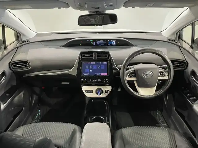 トヨタ プリウス Sセーフティプラス 愛知県 2018(平30)年 6.6万km ホワイトパールクリスタルシャイン 純正９インチナビ（NSZT-Y66T）/（Bluetooth/フルセグTV/SD/FM/AM/CD・DVD再生）/モデリスタエアロ　/トヨタセーフティセンス　/　　-プリクラッシュセーフティ/　　-レーンディパーチャーアラート/　　-レーダークルーズコントロール　/　　-オートマチックハイビーム/パーキングアシスト　/ビルトインＥＴＣ　/ＬＥＤヘッドライト/LEDフォグランプ　/バックカメラ　/クリアランスソナー　/横滑り防止/純正フロアマット　