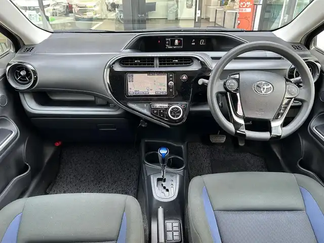 トヨタ アクア S 栃木県 2018(平30)年 10万km グレーメタリック 純正7インチナビ/フルセグTV/DVD/Bluetooth/バックカメラ/ETC/前後ドライブレコーダー/ステアリングリモコン/アイドリングストップ/横滑り防止装置/電動格納ミラー/ドアバイザー