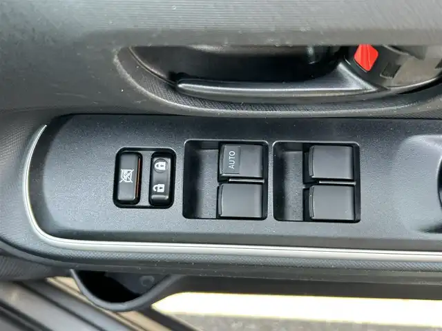 トヨタ アクア S 栃木県 2018(平30)年 10万km グレーメタリック 純正7インチナビ/フルセグTV/DVD/Bluetooth/バックカメラ/ETC/前後ドライブレコーダー/ステアリングリモコン/アイドリングストップ/横滑り防止装置/電動格納ミラー/ドアバイザー