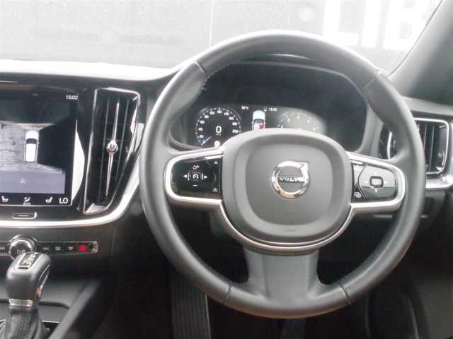 ボルボ Ｖ６０ クロスカントリー T5 AWD 岩手県 2019(令1)年 4.1万km オニキスブラックP レザーパッケージ/インテリセーフ /BLIS/LKA/CTA/ACC/純正ナビ/フルセグTV/全方位カメラ/パークアシスト/ブラウンレザー/パワーシート/シートヒーター/パワーテールゲート/ETC/ドラレコ