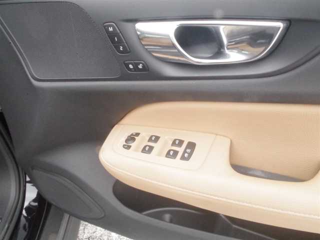 ボルボ Ｖ６０ クロスカントリー T5 AWD 岩手県 2019(令1)年 4.1万km オニキスブラックP レザーパッケージ/インテリセーフ /BLIS/LKA/CTA/ACC/純正ナビ/フルセグTV/全方位カメラ/パークアシスト/ブラウンレザー/パワーシート/シートヒーター/パワーテールゲート/ETC/ドラレコ