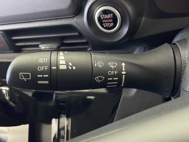 日産 デイズ ハイウェイスターX 秋田県 2024(令6)年 0.7万km ホワイトパール 4WD/エマージェンシーブレーキ　/車線逸脱警報　/先行者発進告知　/速度標識表示　/道路標識表示　/ふらつき警報　/アラウンドビューモニター　/前席シートヒーター　/ステアリングヒーター　/ＬＥＤヘッドライト　/純正フロアマット　/純正ＡＷ/スマートキー