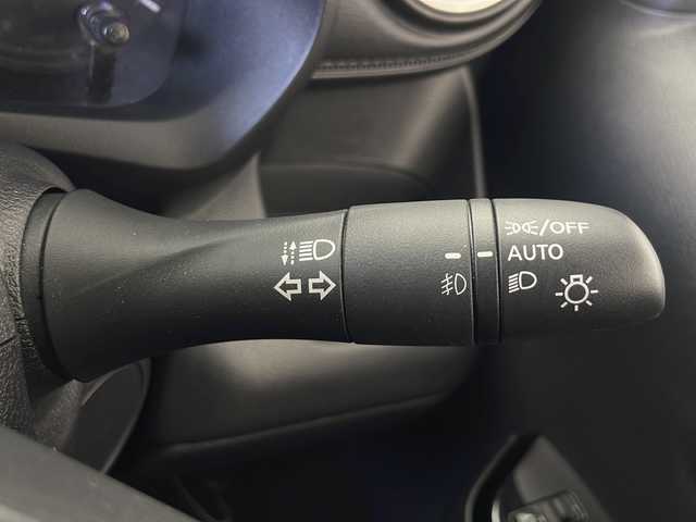 日産 デイズ ハイウェイスターX 秋田県 2024(令6)年 0.7万km ホワイトパール 4WD/エマージェンシーブレーキ　/車線逸脱警報　/先行者発進告知　/速度標識表示　/道路標識表示　/ふらつき警報　/アラウンドビューモニター　/前席シートヒーター　/ステアリングヒーター　/ＬＥＤヘッドライト　/純正フロアマット　/純正ＡＷ/スマートキー