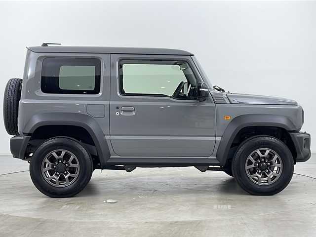 スズキ ジムニー シエラ JC 道央・札幌 2025(令7)年 0.2万km ミディアムグレー ・4WD/・寒冷地仕様/・9インチディスプレイオーディオ/・BT&AndroidAuto&AppleCarPlay/・バックカメラ/・スズキセーフティーサポート/・クルーズコントロール/・前席シートヒーター/・ミラーヒーター/・ダウンヒルアシストコントロール/・オートマチックハイビーム/・オートライト/・LEDヘッドライト&フォグ/・ヘッドライトウォッシャー/・プッシュスタート/・スマートキー/・保証書/・取扱説明書