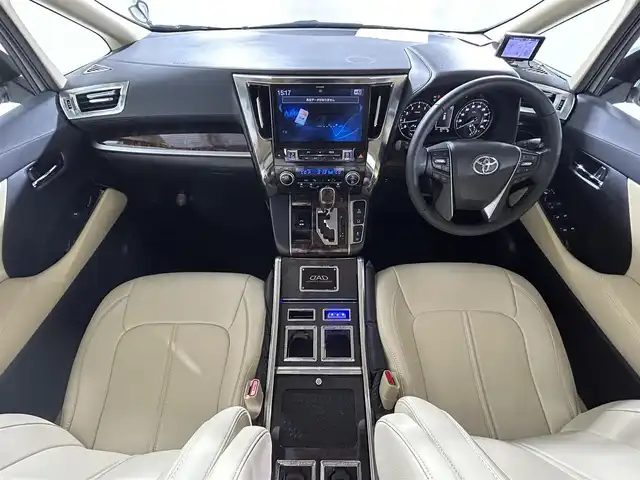 トヨタ アルファード X 佐賀県 2020(令2)年 2.8万km ホワイトパールクリスタルシャイン アルパイン11インチナビ/フルセグテレビ/CD/DVD/SD/BT/FM.AM/バックカメラ/ミラー型前後ドライブレコーダー/プリクラッシュセーフティ/レーンディパーチャーアラート/オートハイビーム/レーダークルーズコントロール/クリアランスソナー/電動パーキングブレーキ/ブレーキホールド/ビルトインETC/両側パワースライドドア/レザー調シートカバー/社外20インチアルミホイール/スマートキー×2/保証書/取扱説明書