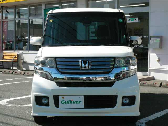 ホンダ Ｎ ＢＯＸ カスタム G SSパッケージ 大分県 2014(平26)年 10万km プレミアムホワイトパール ワンオーナー/Gathers SDナビ:VXM-145Vsi/（CD/DVD/BT/SD/ワンセグTV）/安心パッケージ　/・シティブレーキアクティブシステム/・カーテンエアバック/・サイドエアバック/純正フロアマット　ドアバイザー/ETC/オートライト/バックカメラ/両側パワースライドドア/ステアリングリモコン/HIDヘッドライト/フロントフォグランプ/アイドリングストップ/保証書　取扱説明書　スペアキー1本