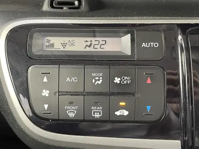 ホンダ Ｎ ＢＯＸ カスタム G SSパッケージ 大分県 2014(平26)年 10万km プレミアムホワイトパール ワンオーナー/Gathers SDナビ:VXM-145Vsi/（CD/DVD/BT/SD/ワンセグTV）/安心パッケージ　/・シティブレーキアクティブシステム/・カーテンエアバック/・サイドエアバック/純正フロアマット　ドアバイザー/ETC/オートライト/バックカメラ/両側パワースライドドア/ステアリングリモコン/HIDヘッドライト/フロントフォグランプ/アイドリングストップ/保証書　取扱説明書　スペアキー1本