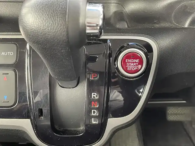 ホンダ Ｎ ＢＯＸ カスタム G SSパッケージ 大分県 2014(平26)年 10万km プレミアムホワイトパール ワンオーナー/Gathers SDナビ:VXM-145Vsi/（CD/DVD/BT/SD/ワンセグTV）/安心パッケージ　/・シティブレーキアクティブシステム/・カーテンエアバック/・サイドエアバック/純正フロアマット　ドアバイザー/ETC/オートライト/バックカメラ/両側パワースライドドア/ステアリングリモコン/HIDヘッドライト/フロントフォグランプ/アイドリングストップ/保証書　取扱説明書　スペアキー1本