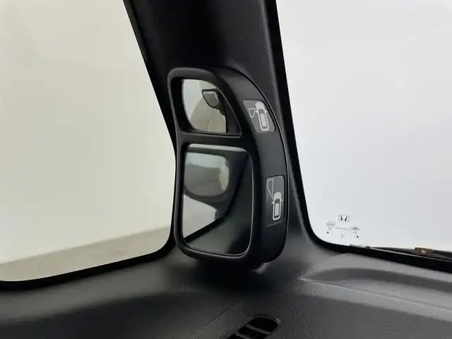 ホンダ Ｎ ＢＯＸ カスタム G SSパッケージ 大分県 2014(平26)年 10万km プレミアムホワイトパール ワンオーナー/Gathers SDナビ:VXM-145Vsi/（CD/DVD/BT/SD/ワンセグTV）/安心パッケージ　/・シティブレーキアクティブシステム/・カーテンエアバック/・サイドエアバック/純正フロアマット　ドアバイザー/ETC/オートライト/バックカメラ/両側パワースライドドア/ステアリングリモコン/HIDヘッドライト/フロントフォグランプ/アイドリングストップ/保証書　取扱説明書　スペアキー1本